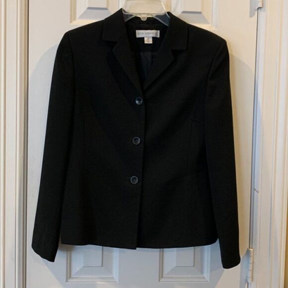 Petite Sophisticated Three Button Black Blazer - Picture 3 of 4
